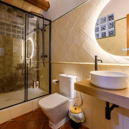 Vila Masia Puig Pique - Piscina, Jardin, Porcho, Bbq, Wifi - 20 Personas